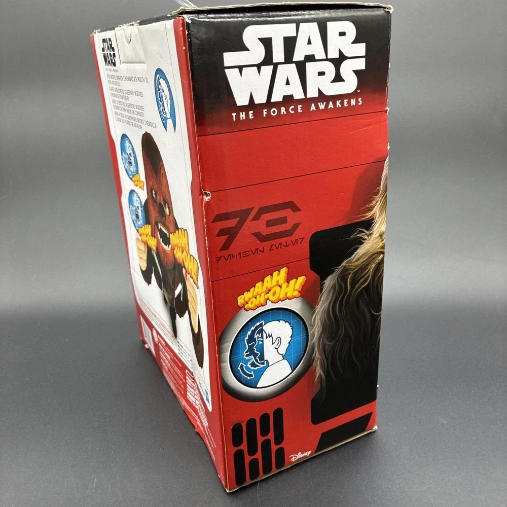 Star Wars The Force Awakens Chewbacca Electronic Roaring Sound Mask Sealed Box